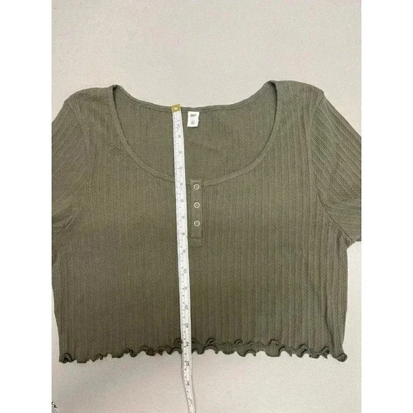BP WOMENS SIZE XL OLIVE GREEN RIBBED CROPPED SCOOP NECK TOP NWOT - Picture 5 of 6
